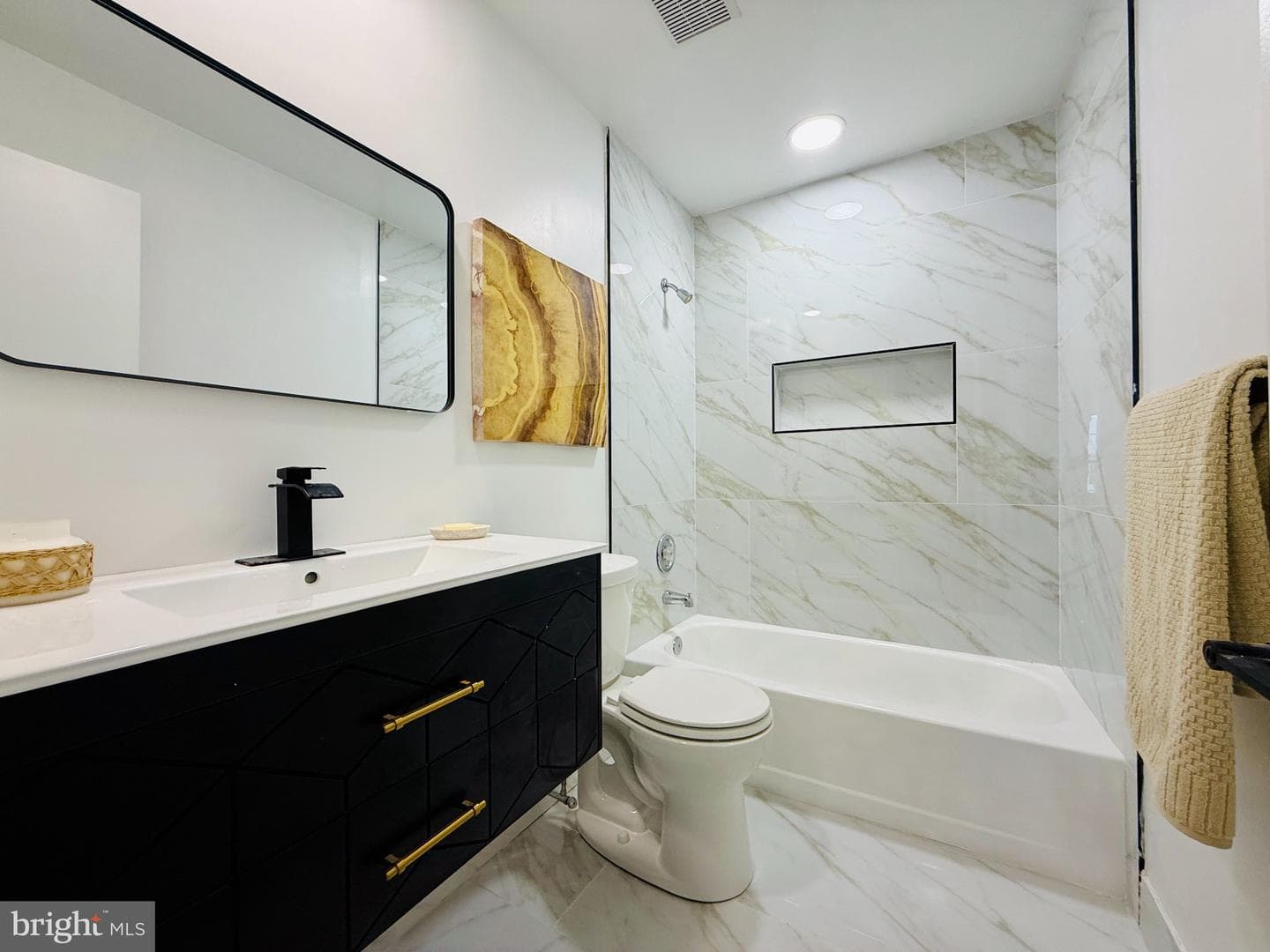 815 Whitehall Street photo 26