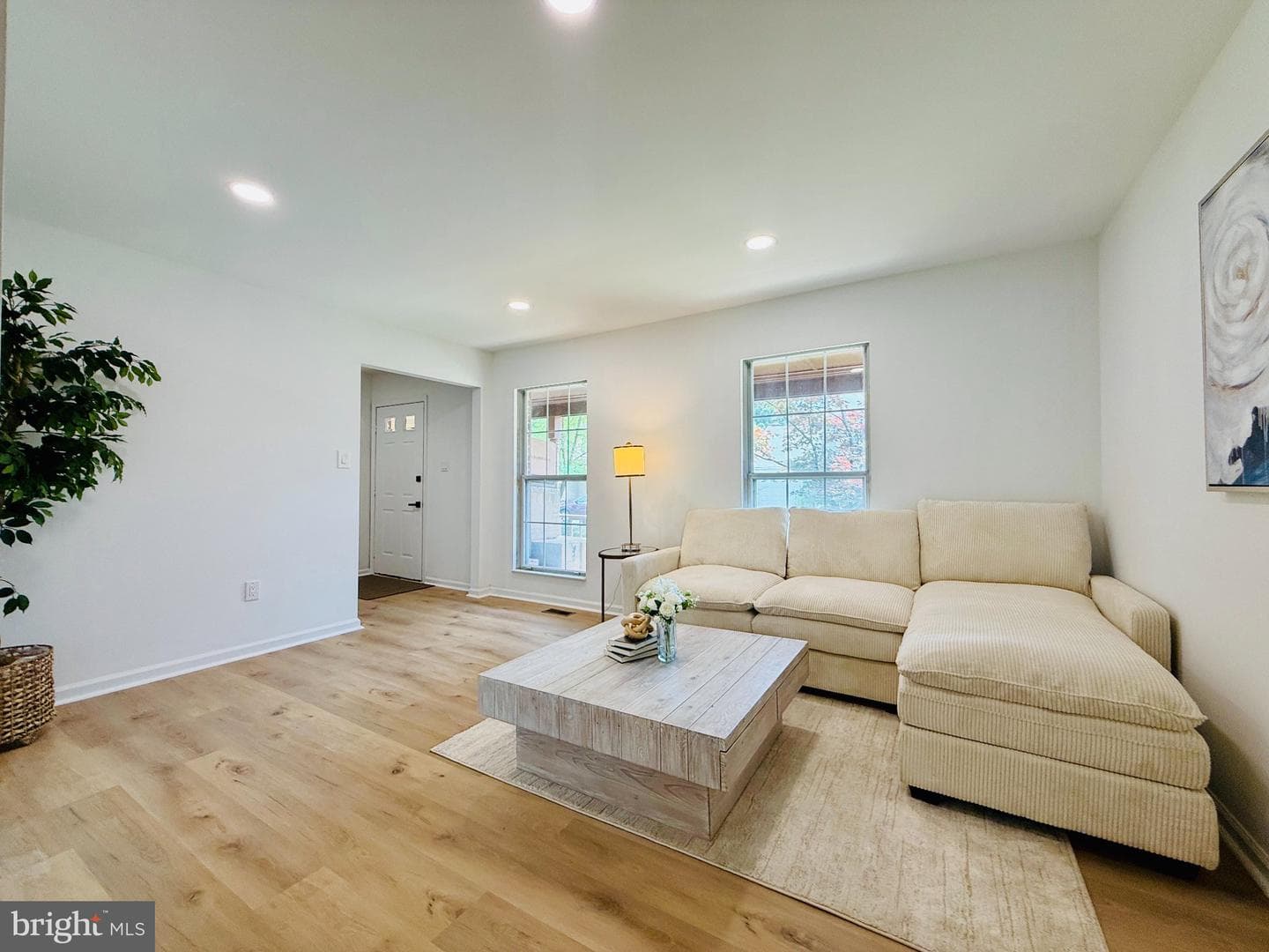 815 Whitehall Street photo 6