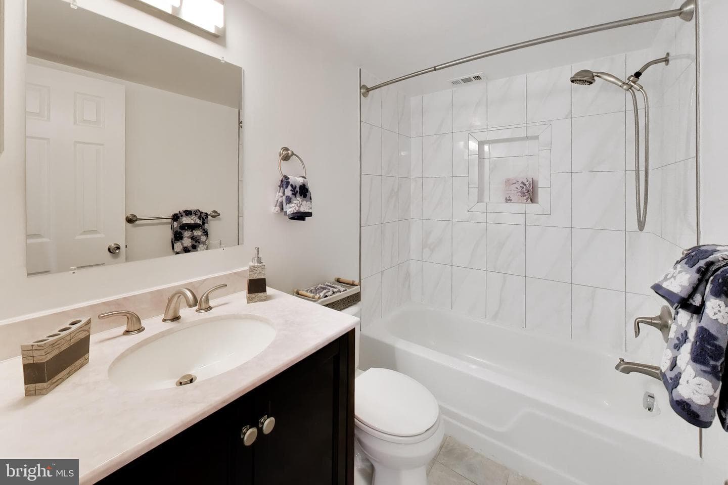 118 Monroe Street #118-910 photo 21