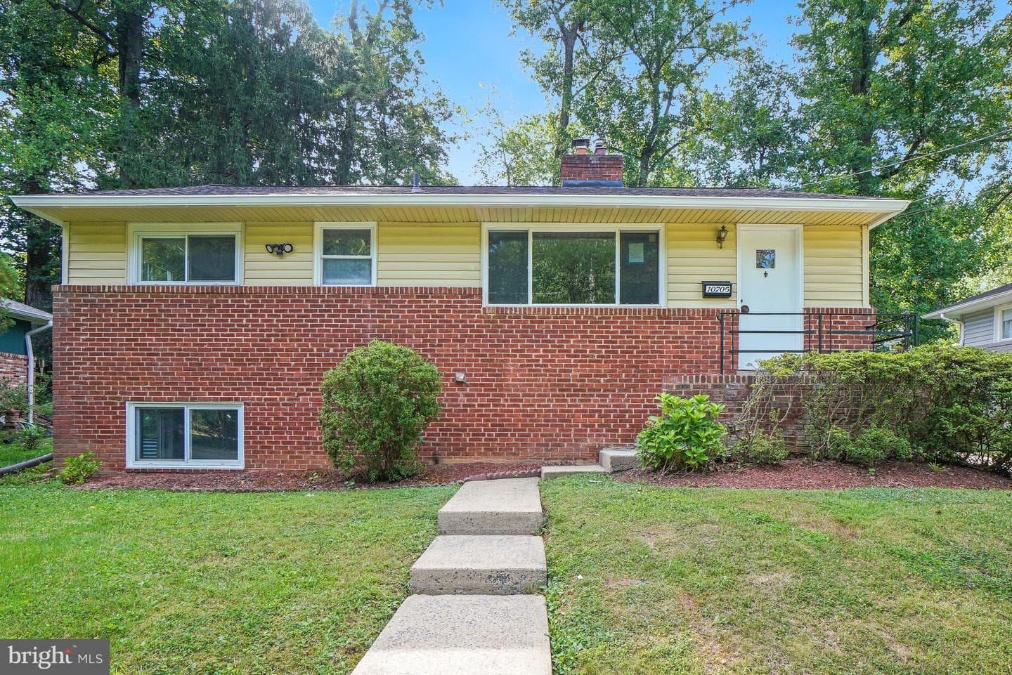 10705 Lockridge Drive photo 1