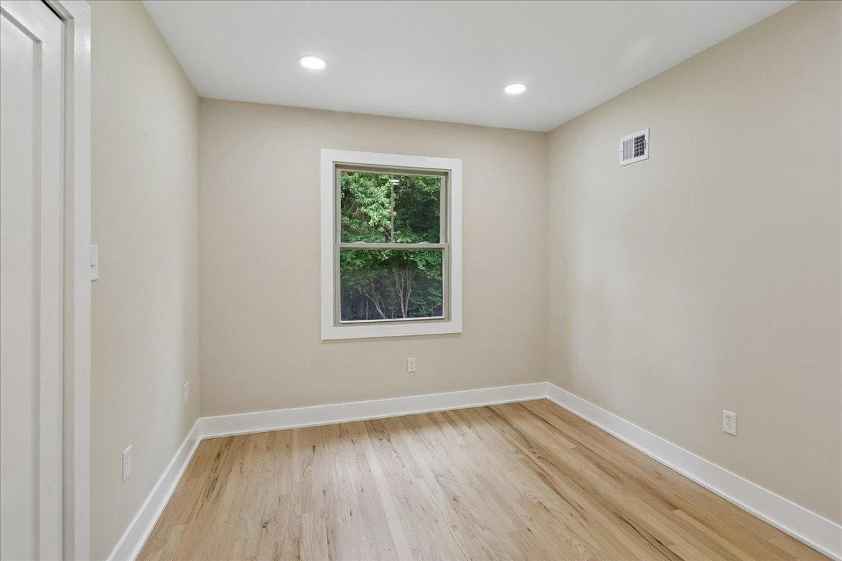 8607 Wild Olive Drive photo 17