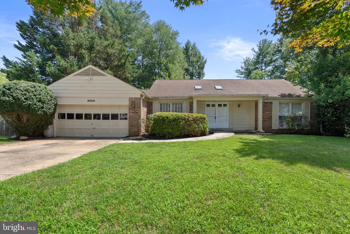 9004 Paddock Lane photo 1