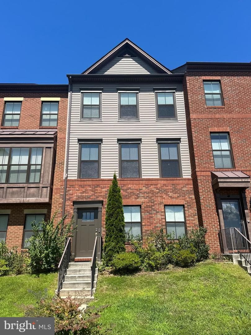 22626 Tate Street, Clarksburg
