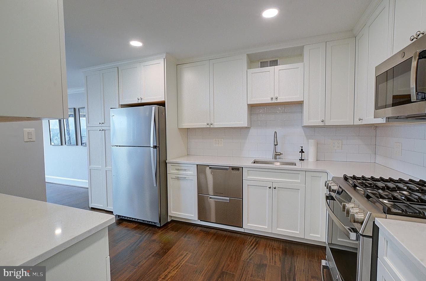 5225 Pooks Hill Road #1804s photo 8
