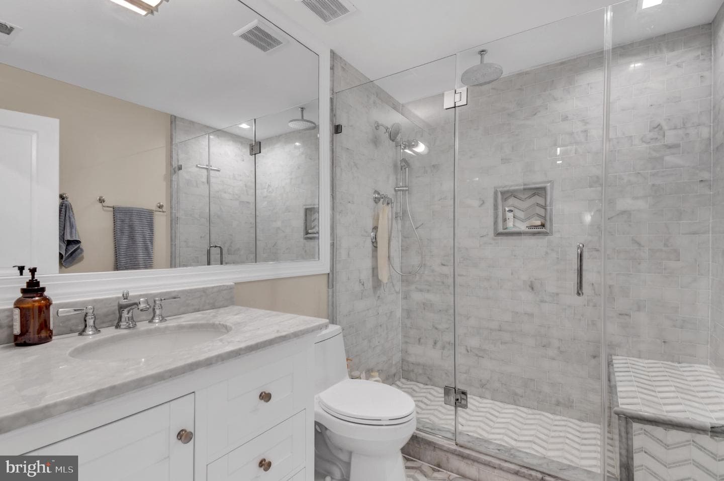 7601 Persimmon Tree Lane photo 22
