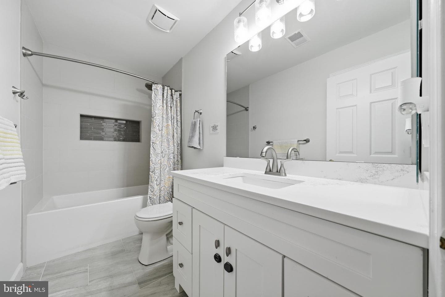 19300 Ranworth Drive photo 24