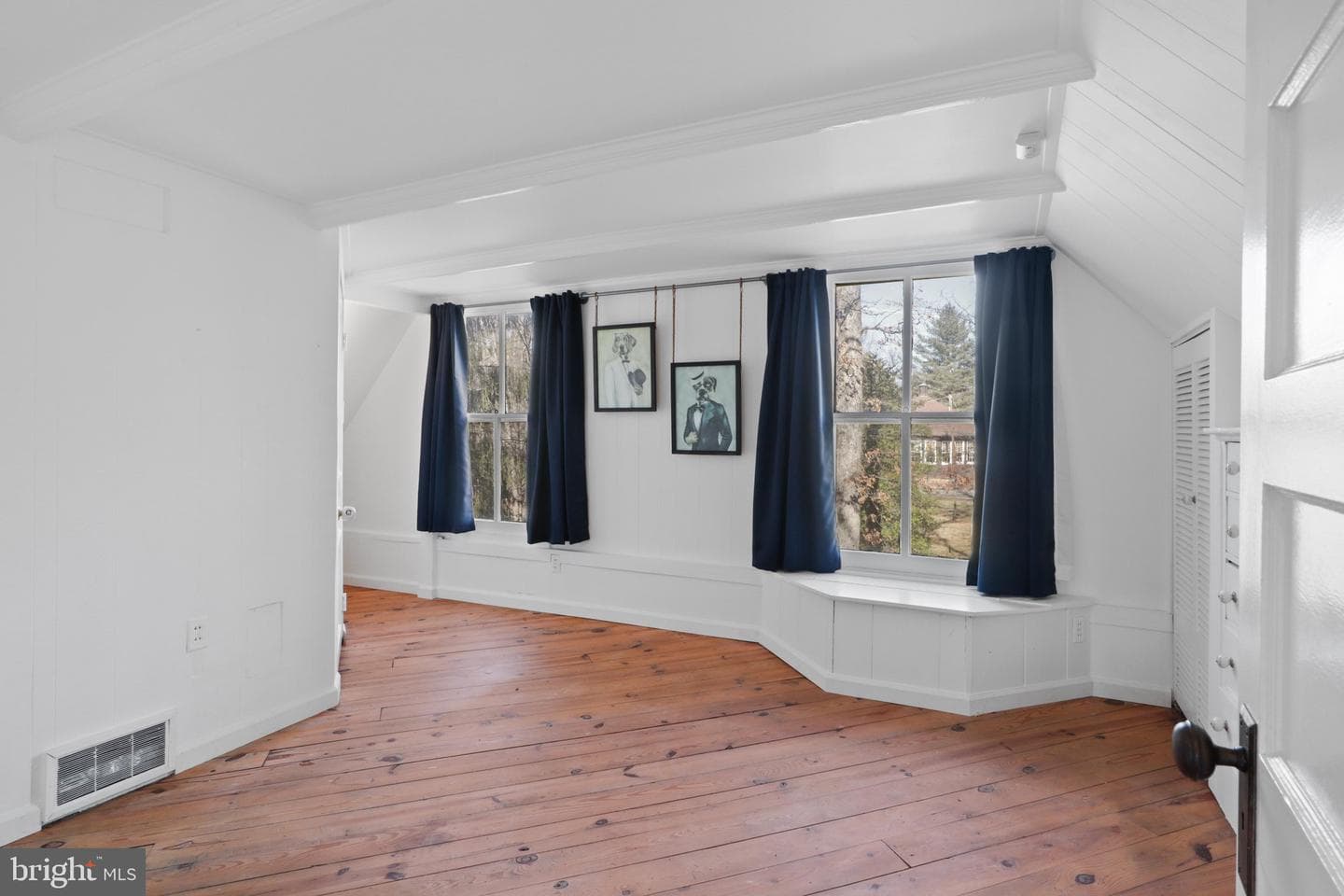 206 Grove Avenue photo 30