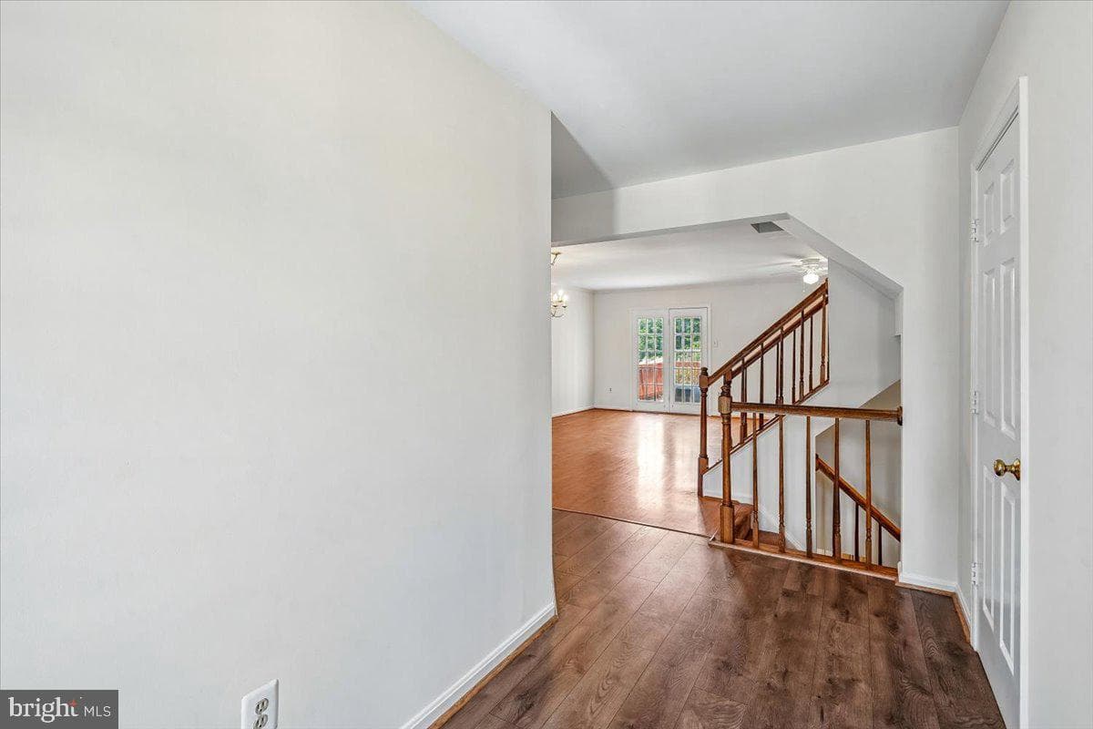 3259 Saint Augustine Court photo 5
