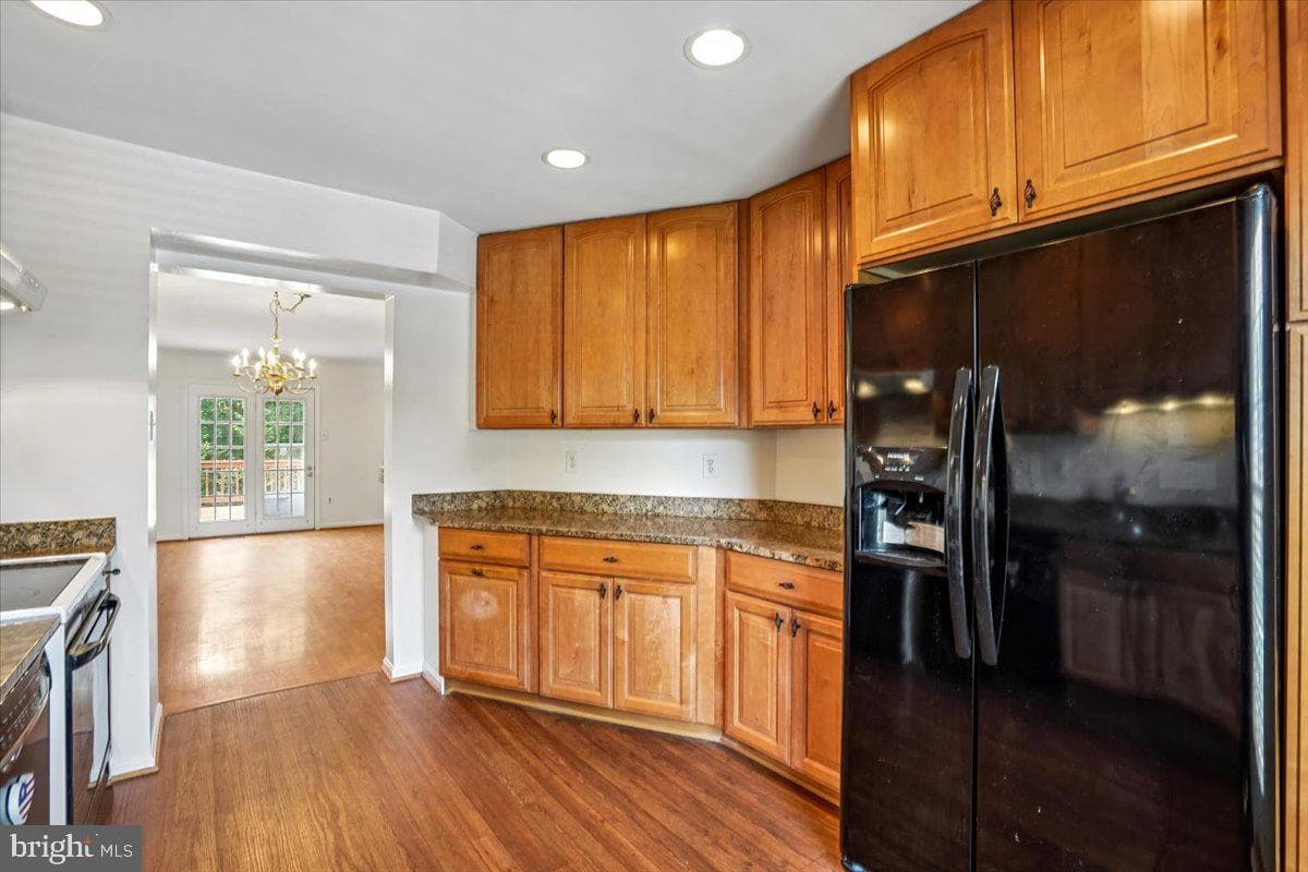 3259 Saint Augustine Court photo 9