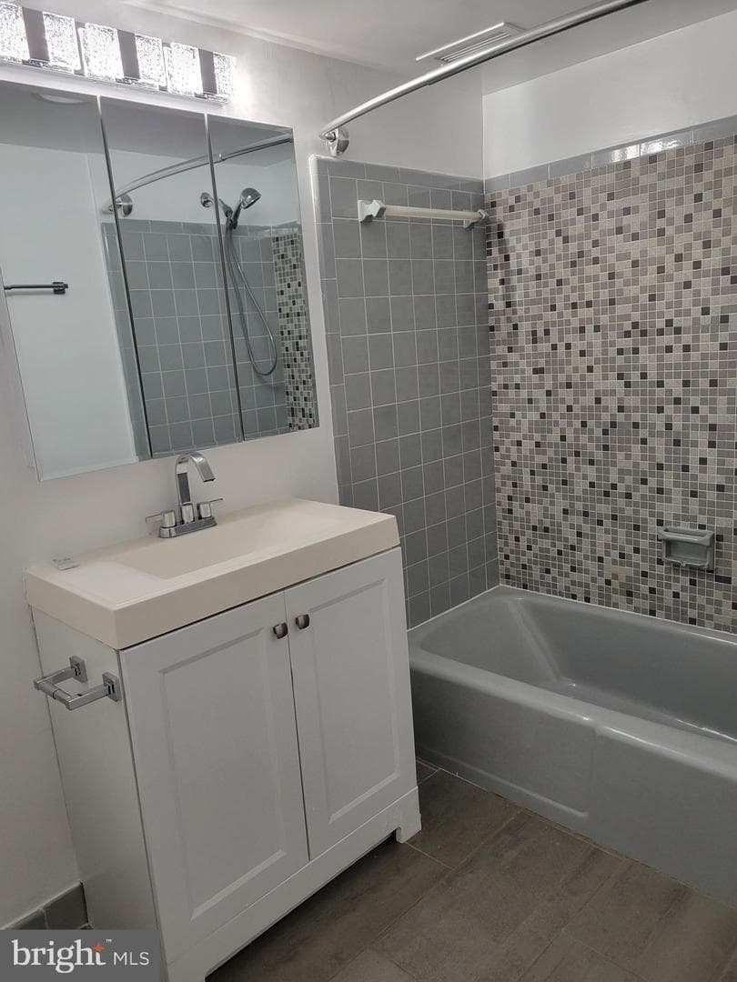 2100 Washington Avenue #5-A photo 21