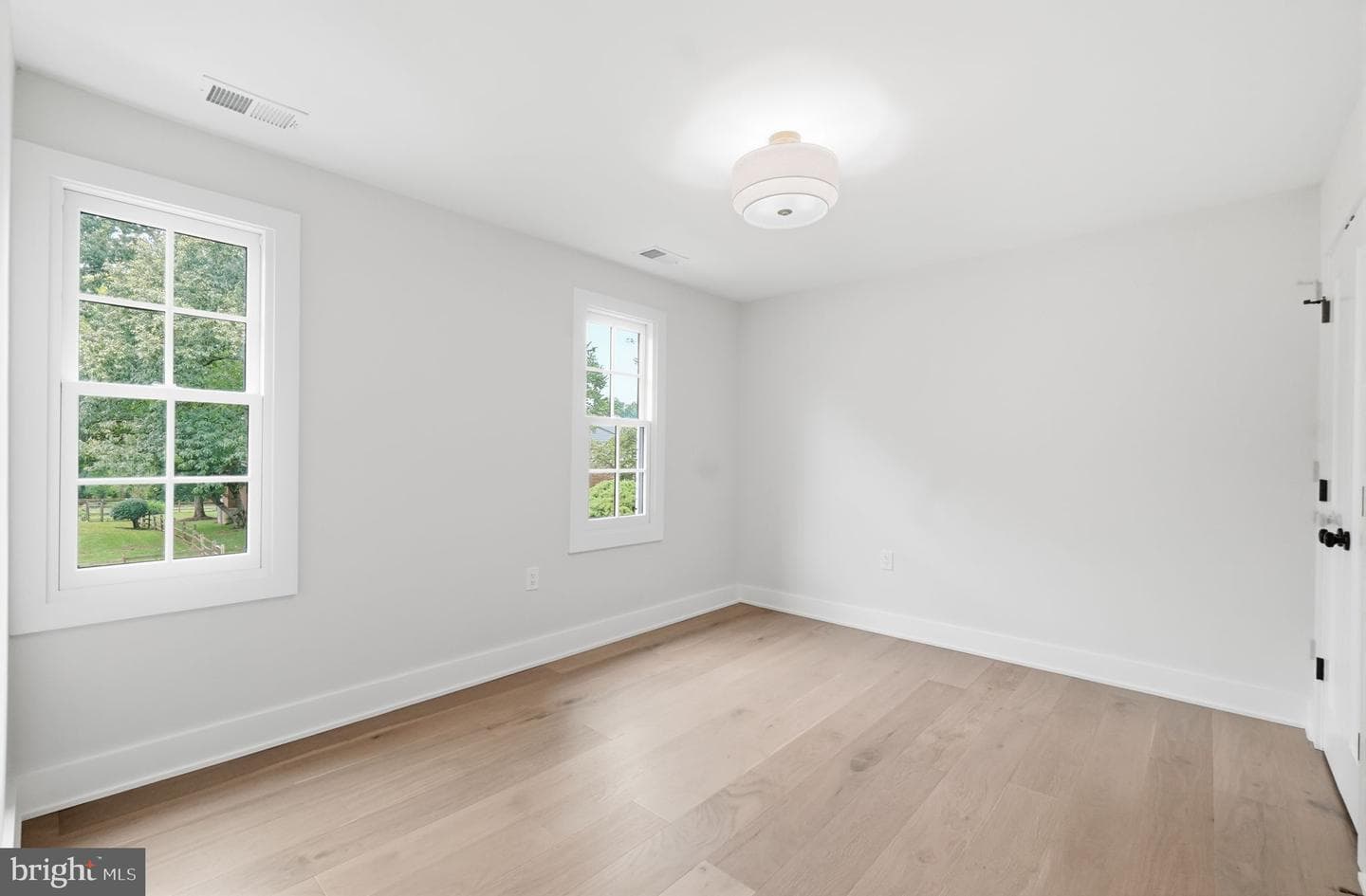 16605 Cavalry Drive photo 26