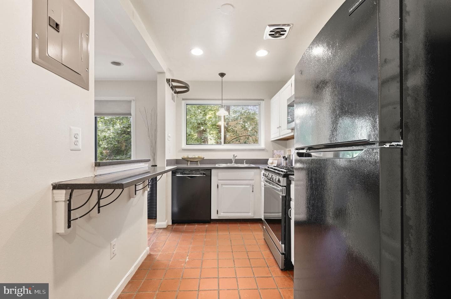 10619 Kenilworth Avenue #202 photo 9