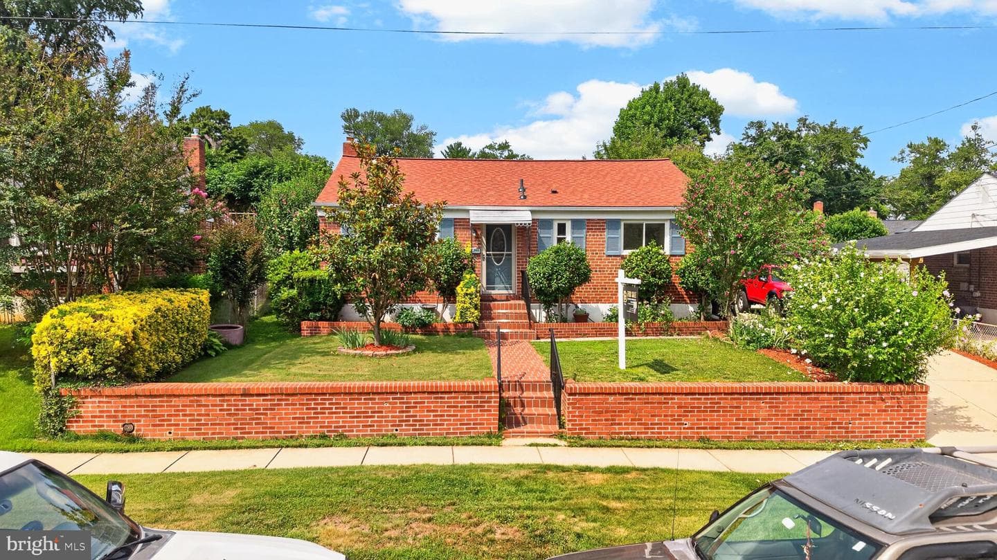 4417 Independence Street photo 4