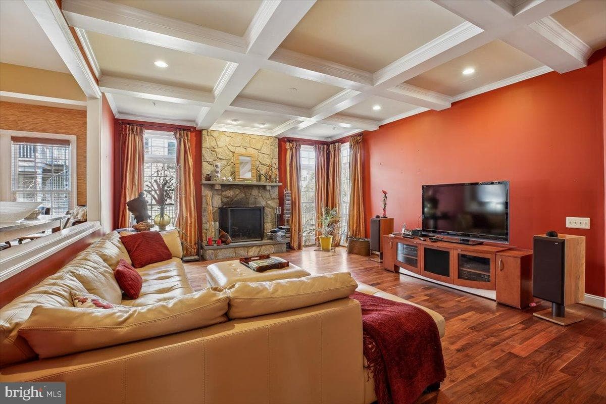 211 Jersey Lane photo 6