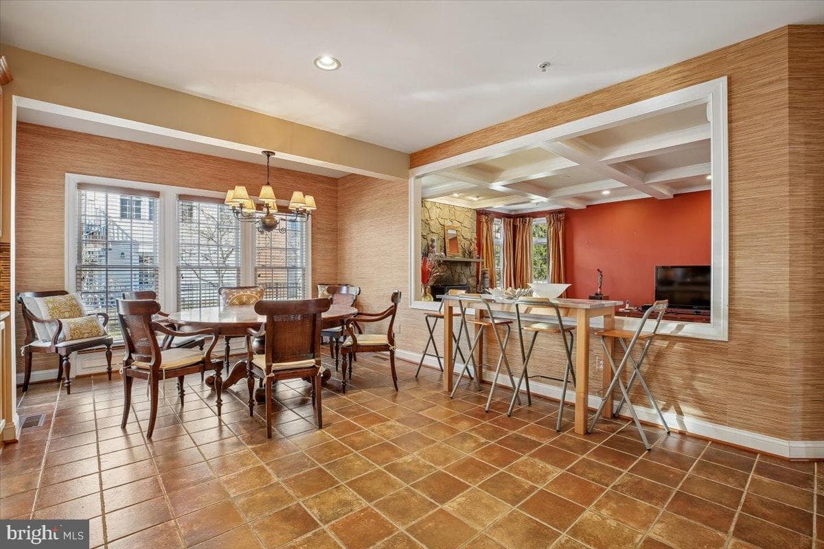 211 Jersey Lane photo 9
