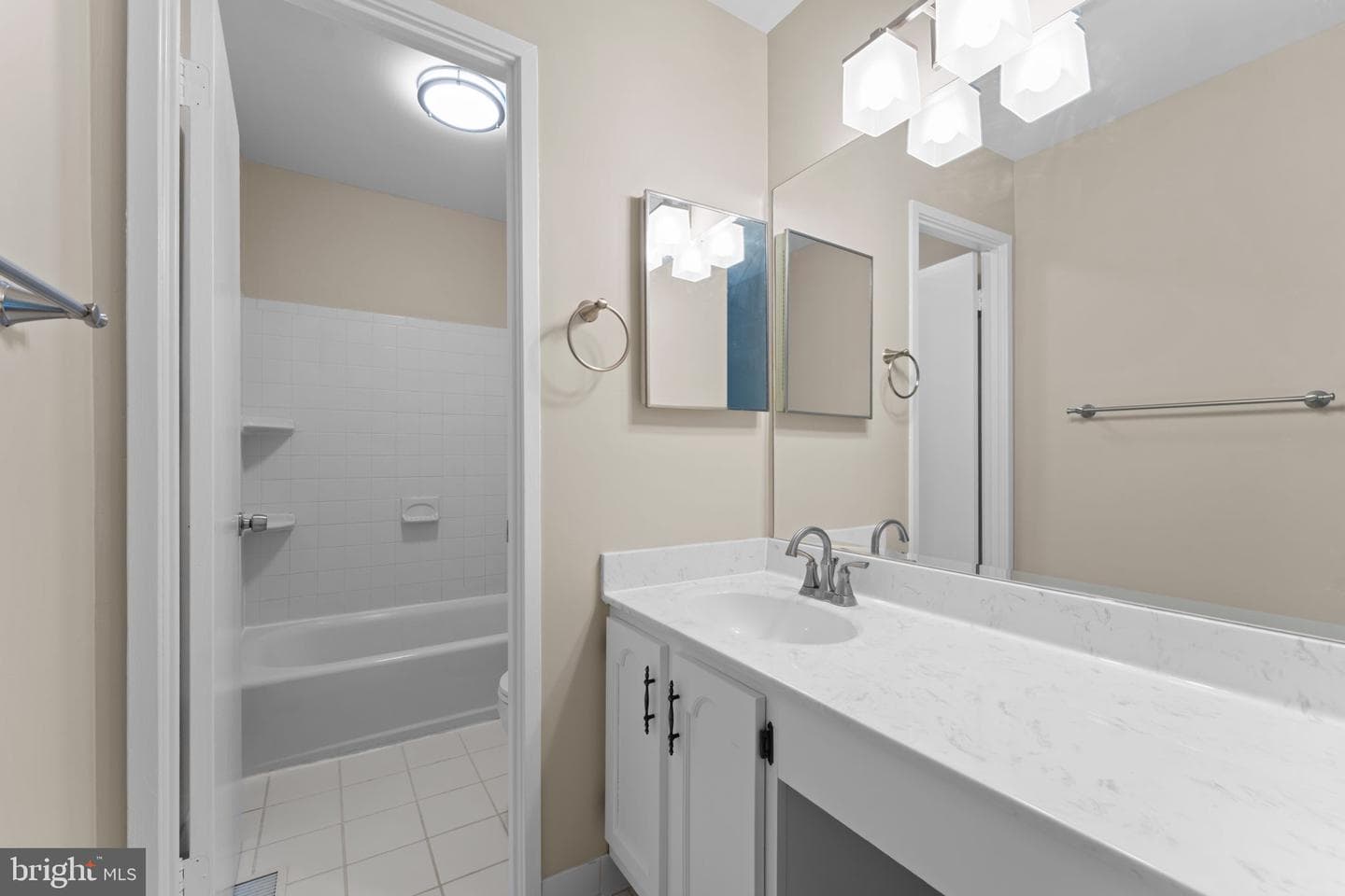 20418 Shadow Oak Court photo 32