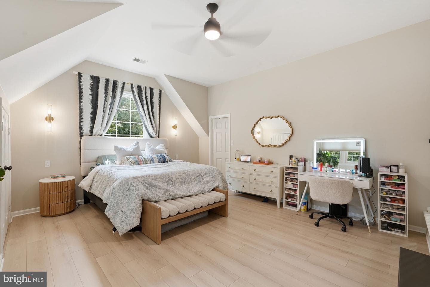 118 Upshire Circle photo 47