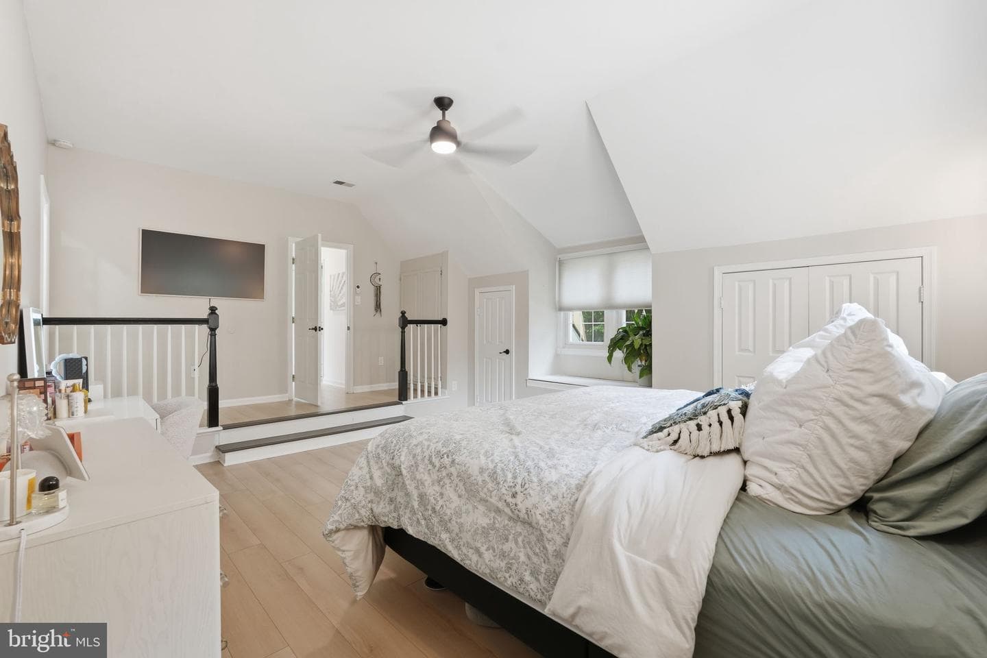 118 Upshire Circle photo 49