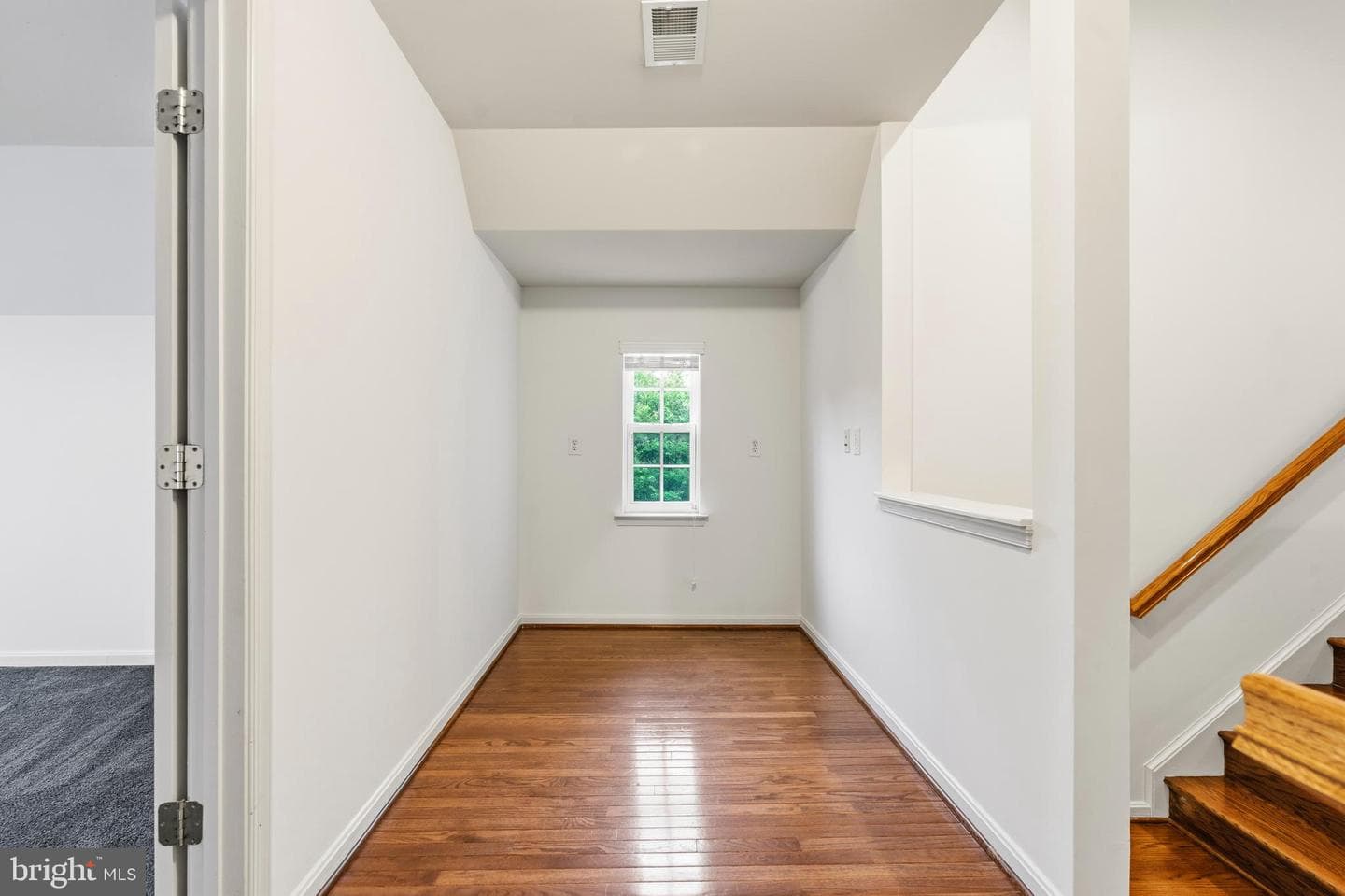 22409 Brook Point Way photo 33