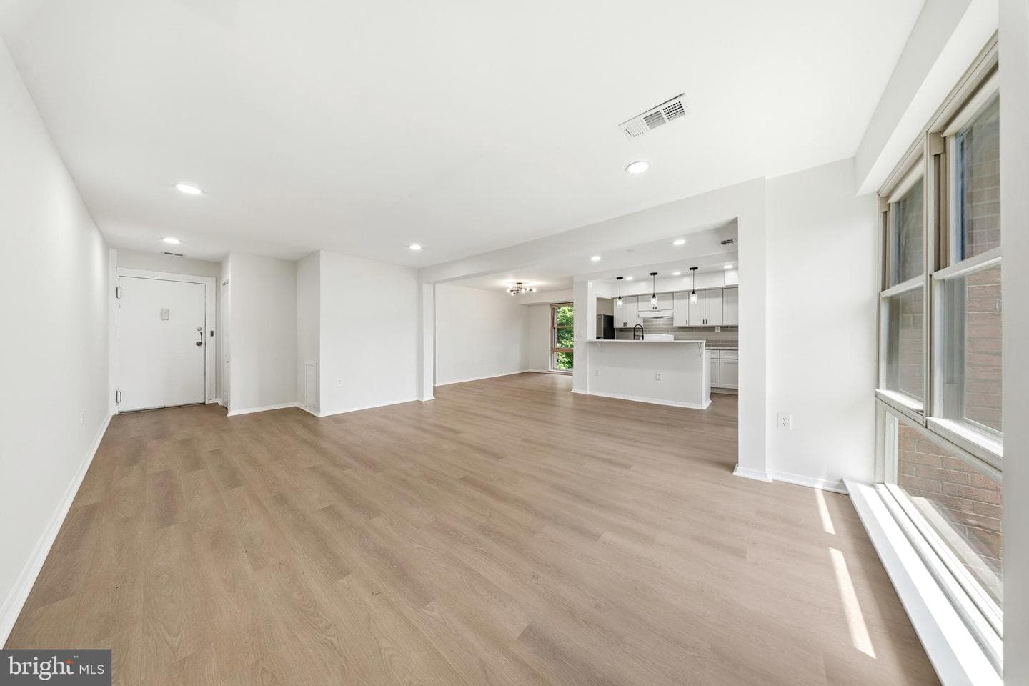 2202 Greenery Lane #301-22 photo 5