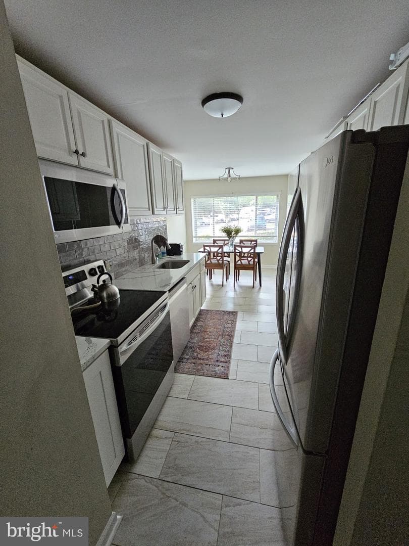 458 Girard Street #390 photo 1