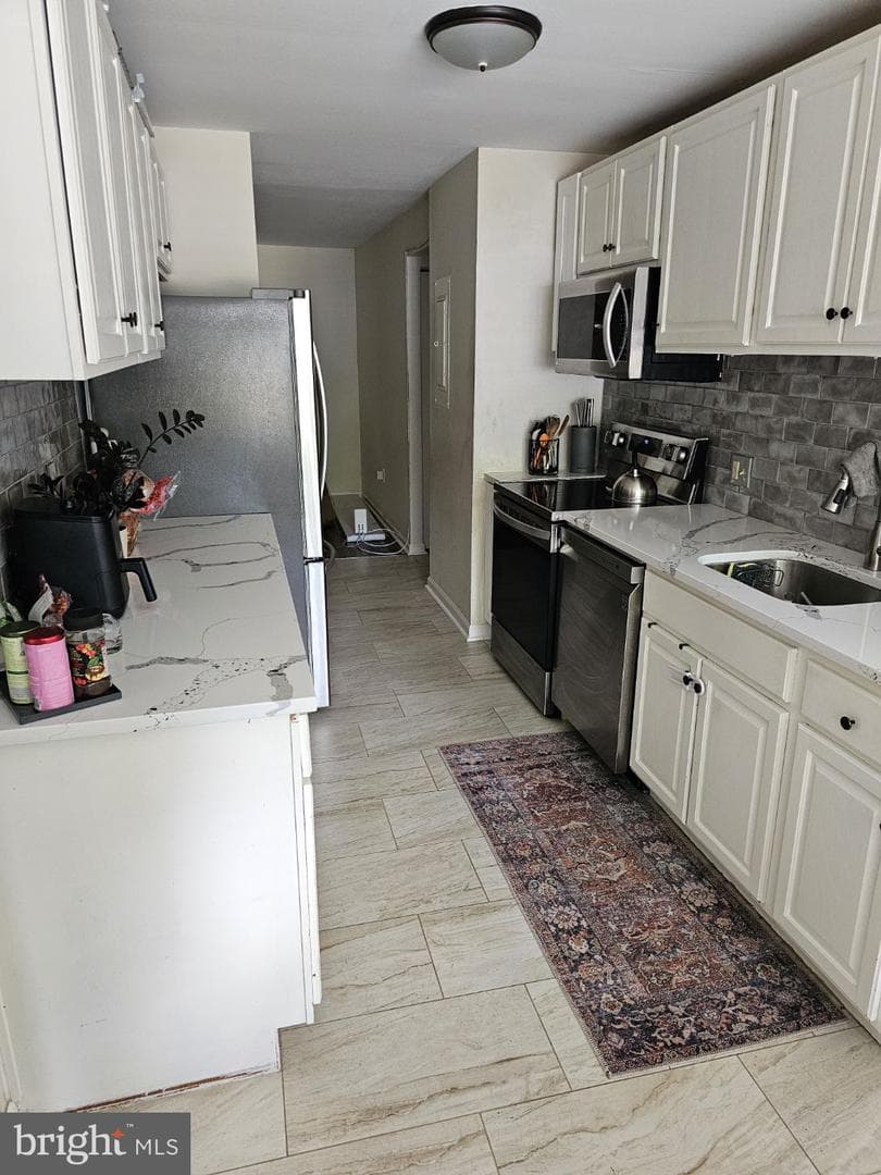 458 Girard Street #390 photo 4