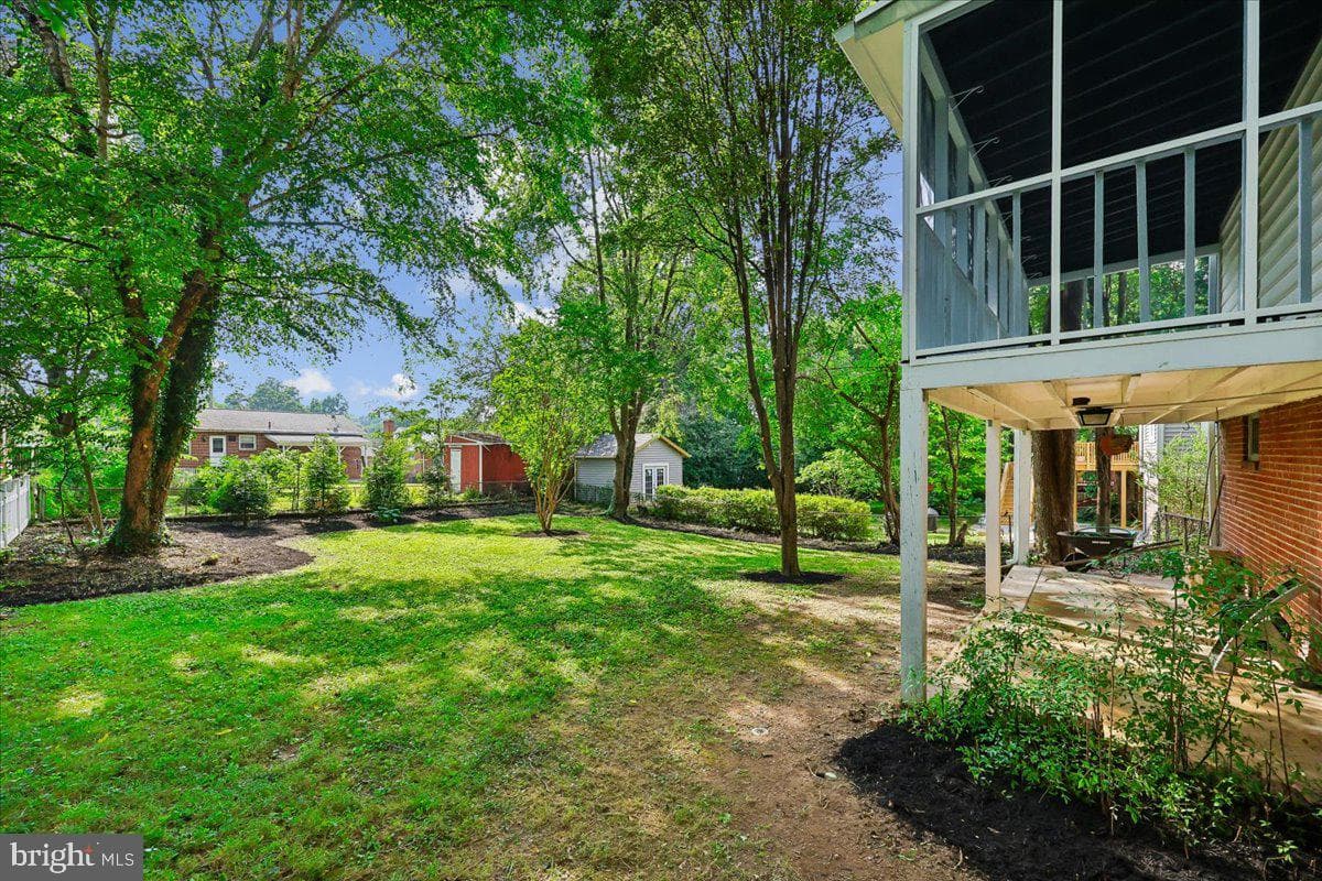 10404 Amherst Avenue photo 42