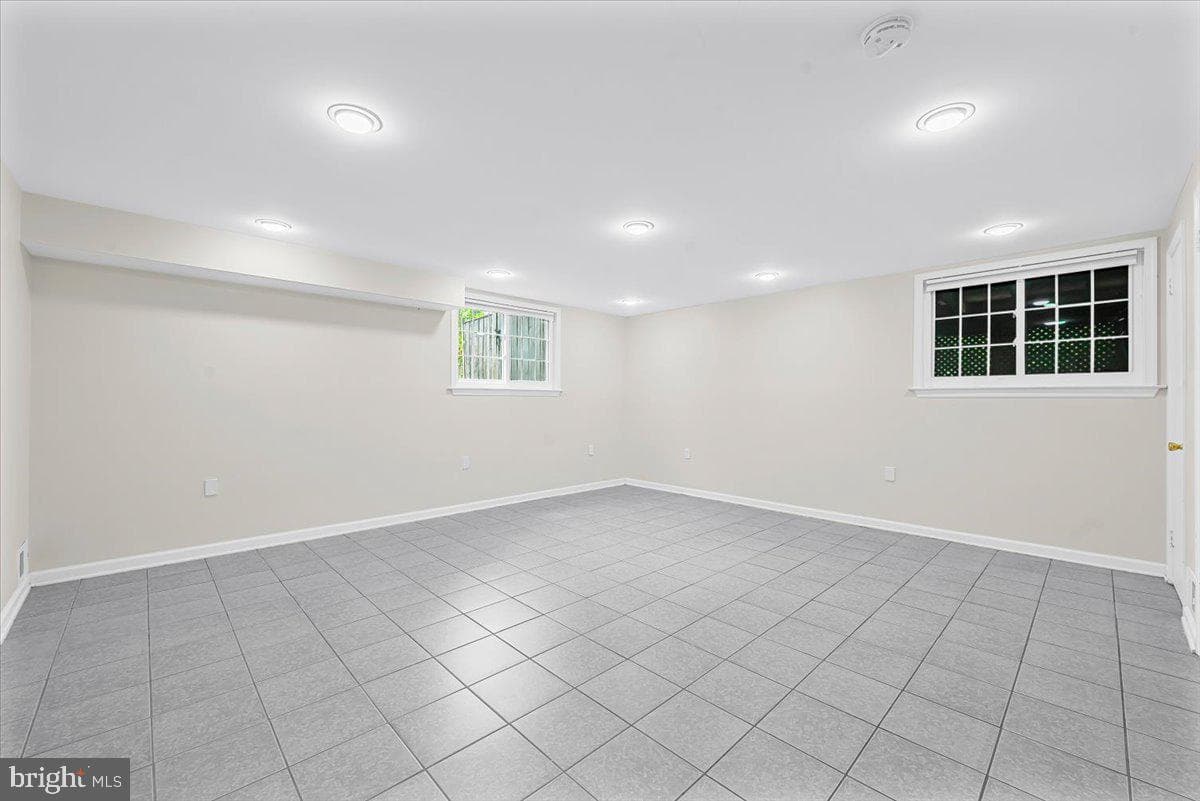 11112 Woodson Avenue photo 24