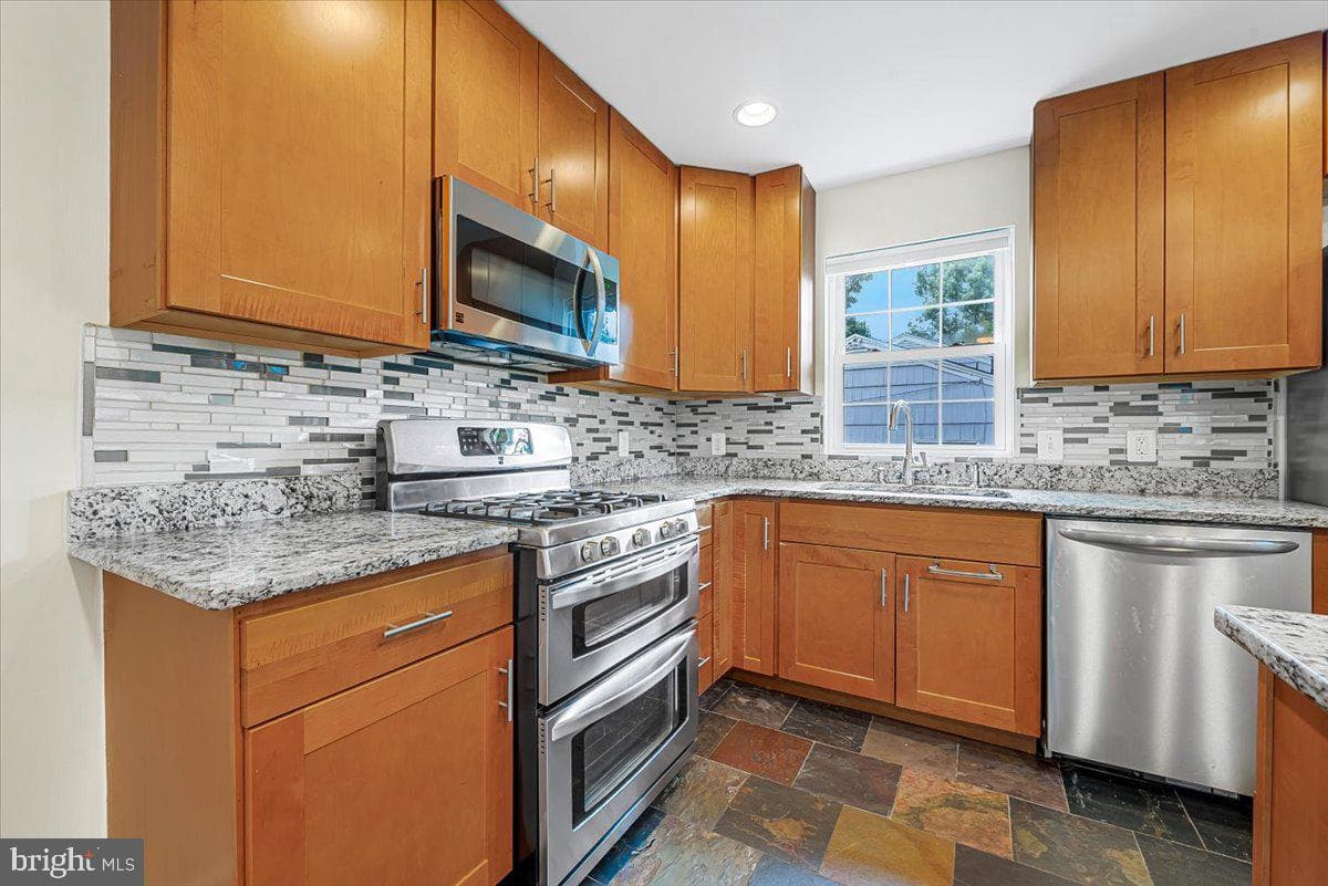 11112 Woodson Avenue photo 7