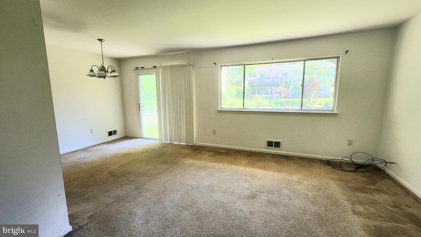 516 Lynch Street photo 3