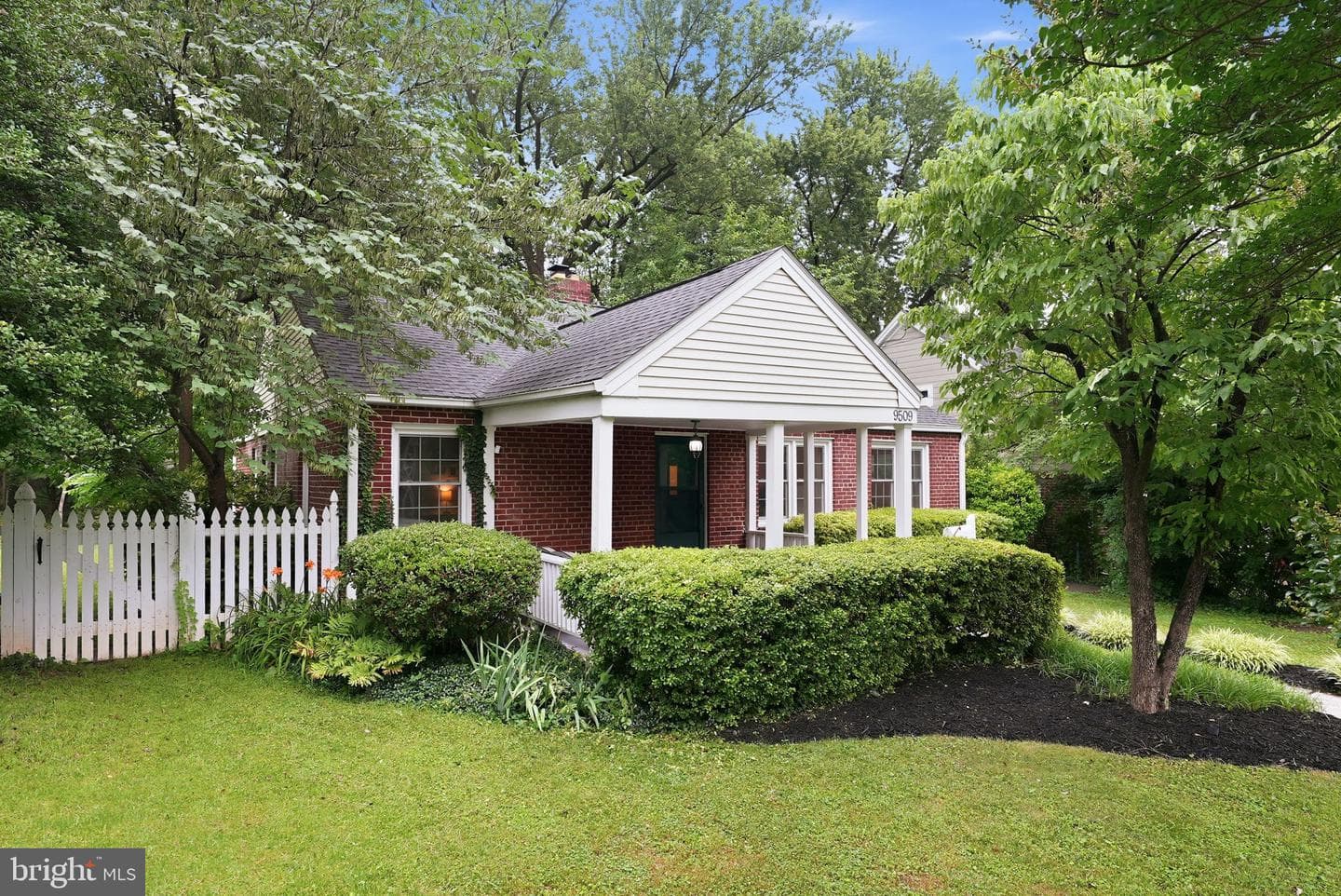 9509 Caroline Avenue photo 39