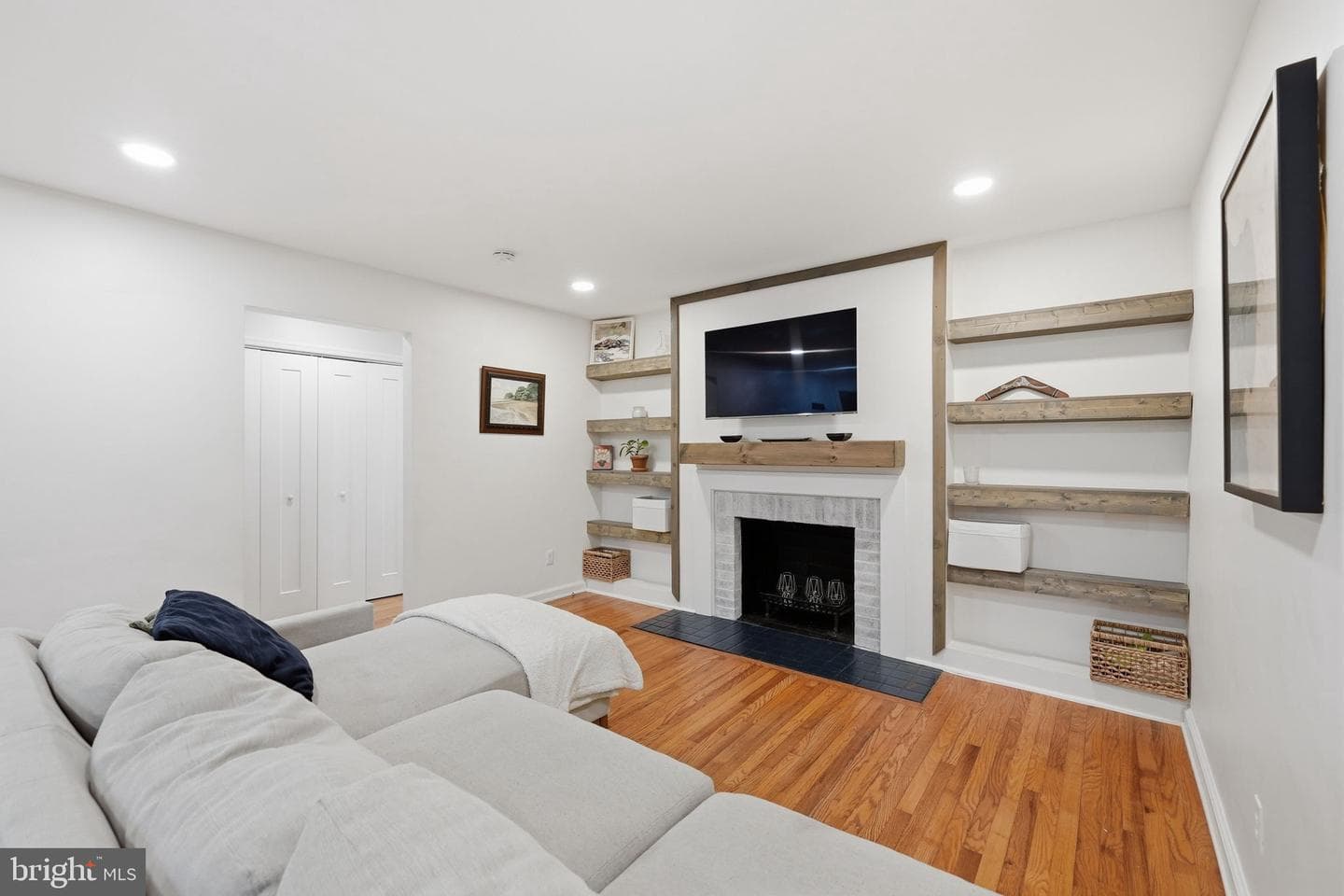 9509 Caroline Avenue photo 4
