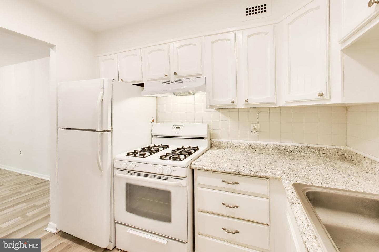 10300 Westlake Drive #s404 photo 9
