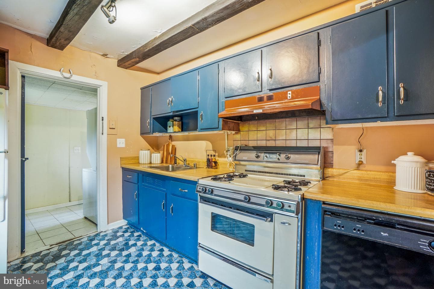 1217 Edmonston photo 11