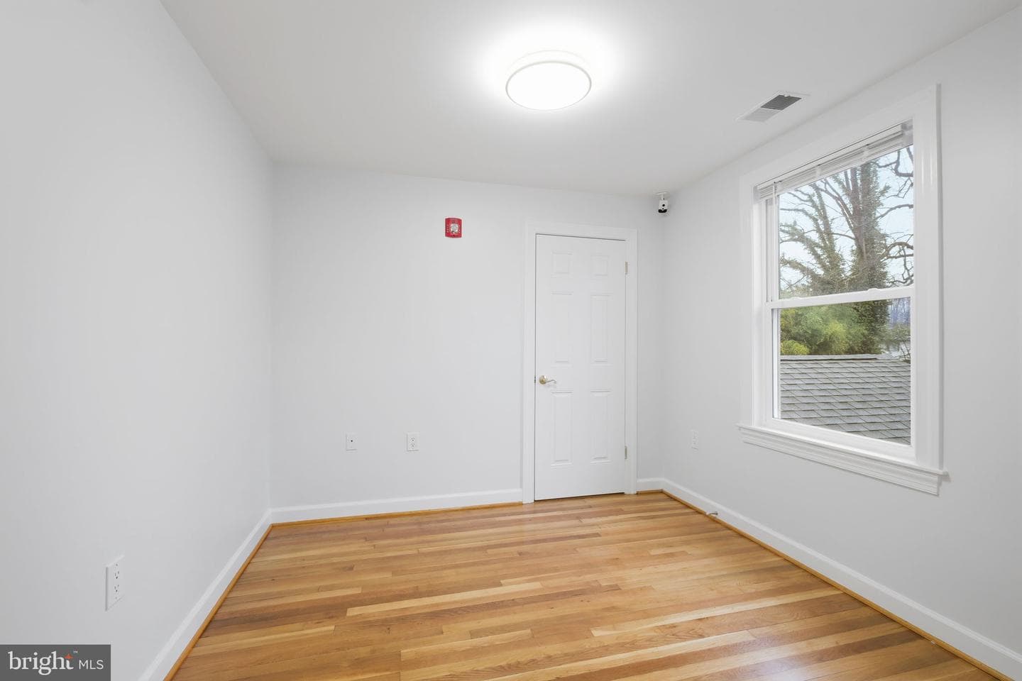 711 Lamberton Drive photo 37