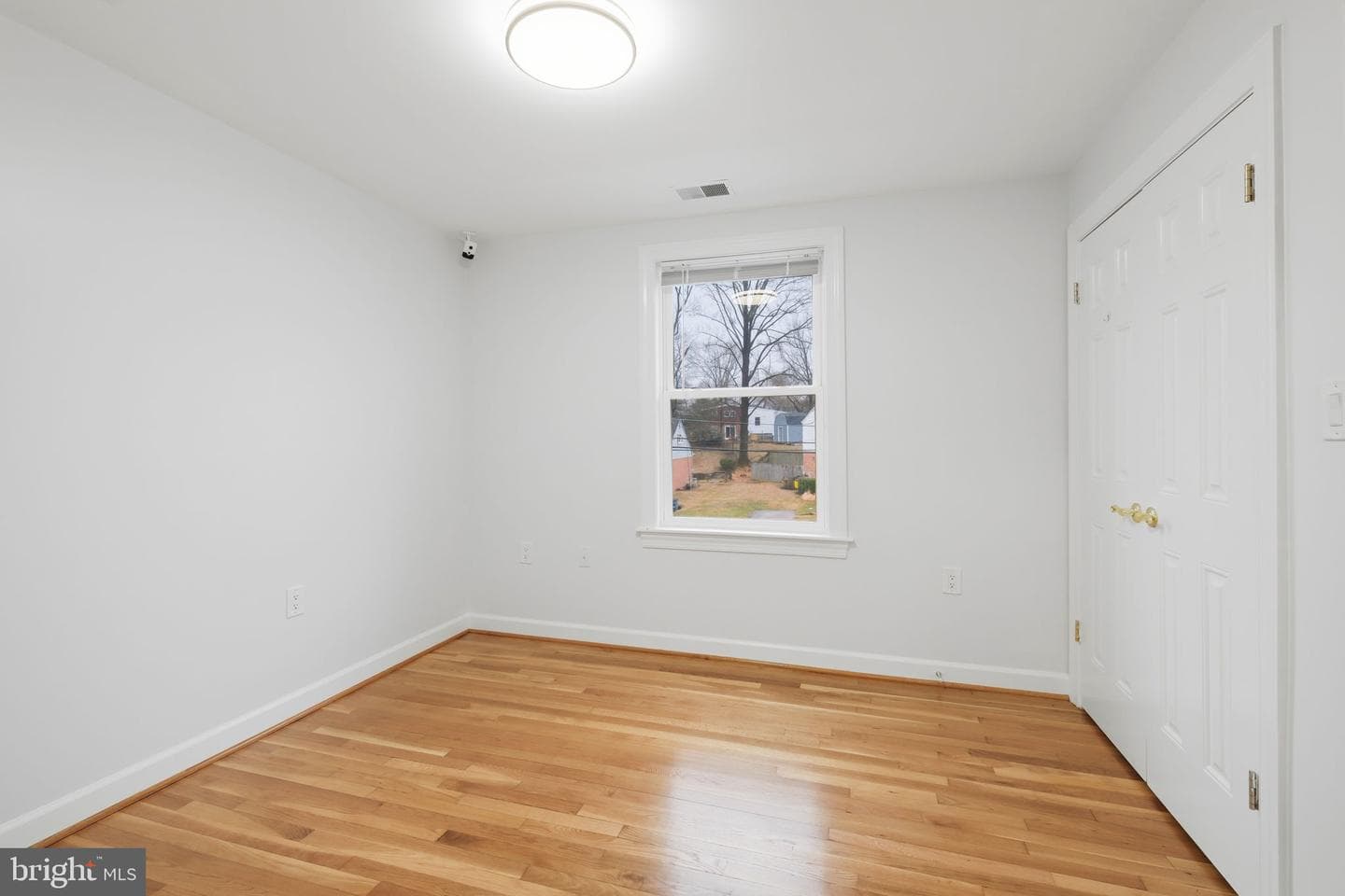 711 Lamberton Drive photo 38