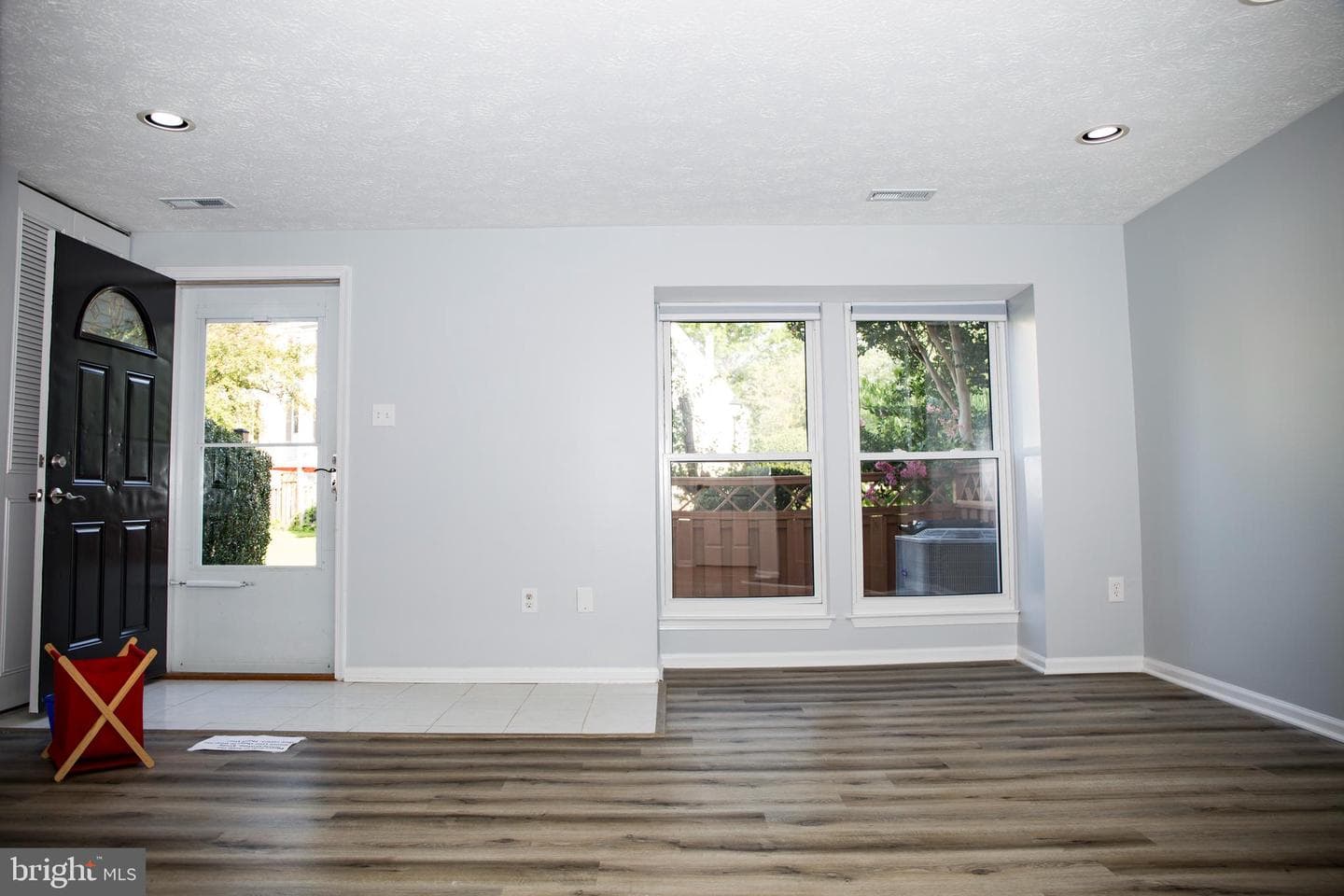 540 Palmtree Drive photo 5