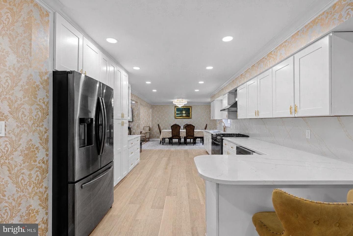 10904 Gainsborough Road photo 12