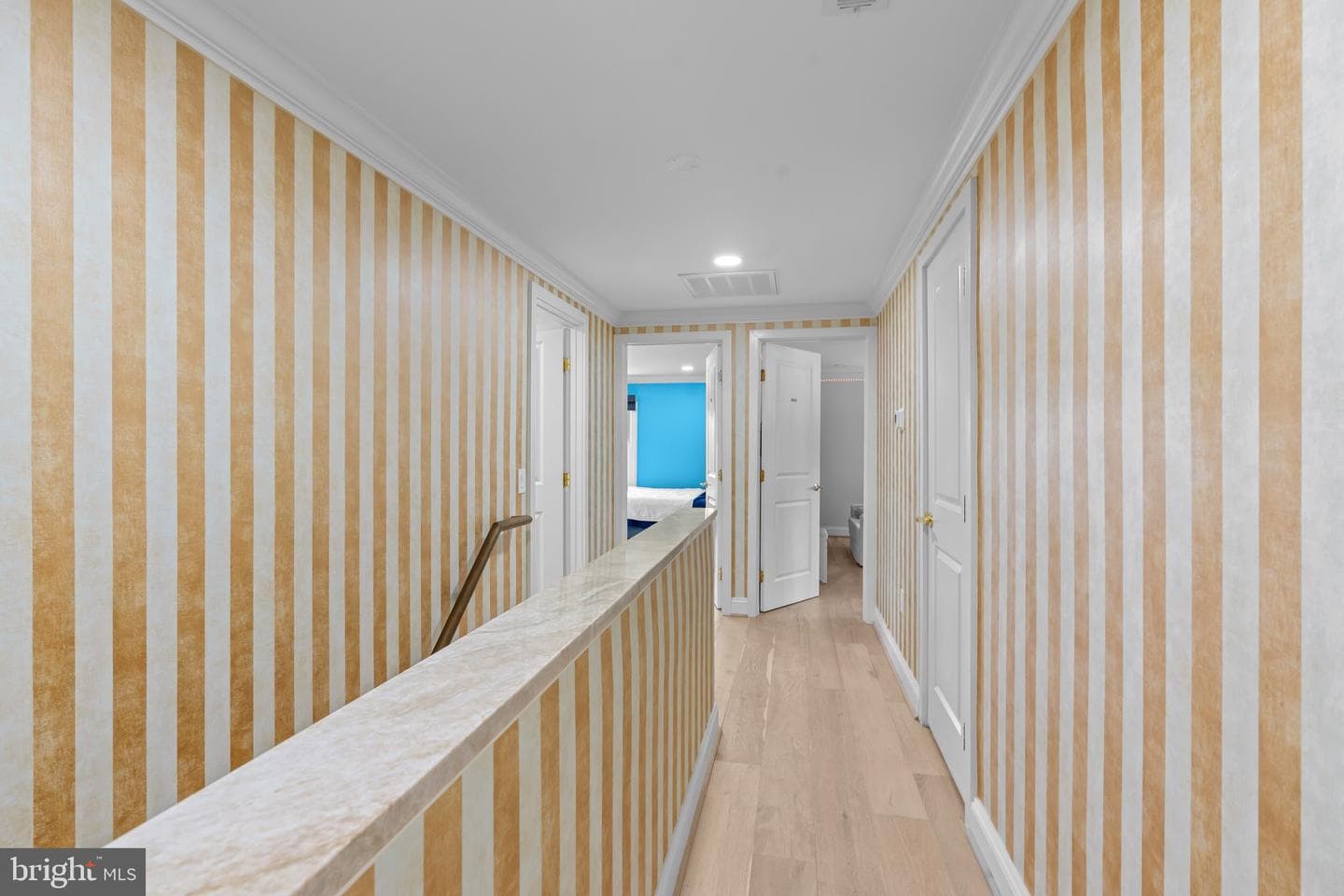 10904 Gainsborough Road photo 20