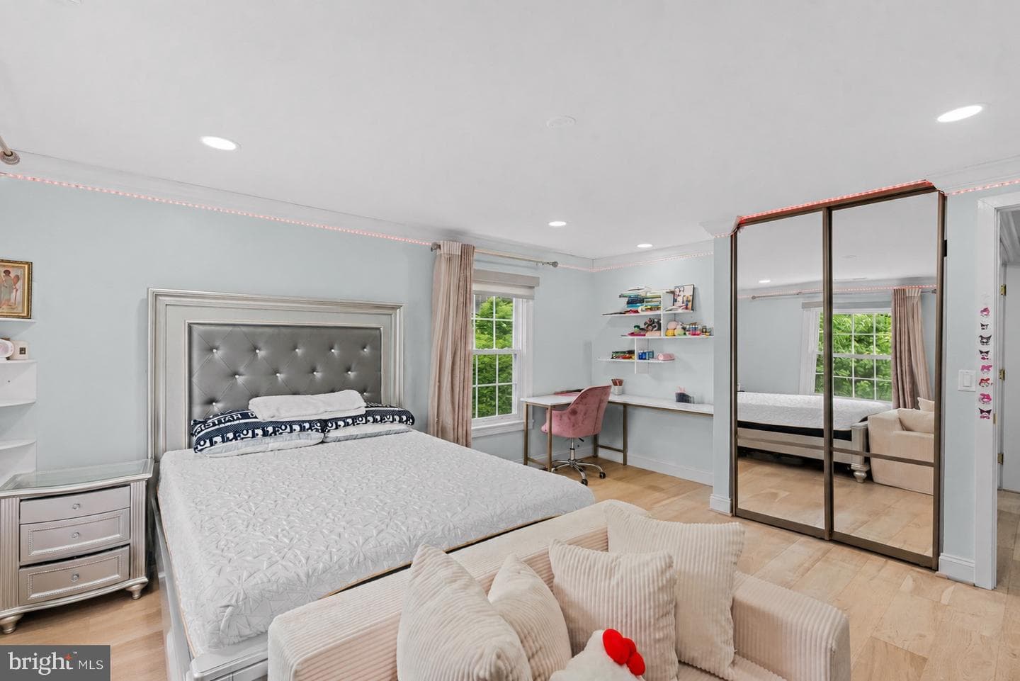 10904 Gainsborough Road photo 27