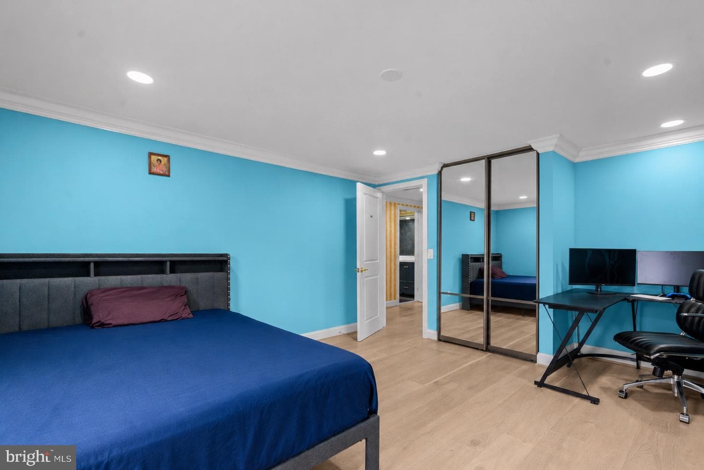 10904 Gainsborough Road photo 33