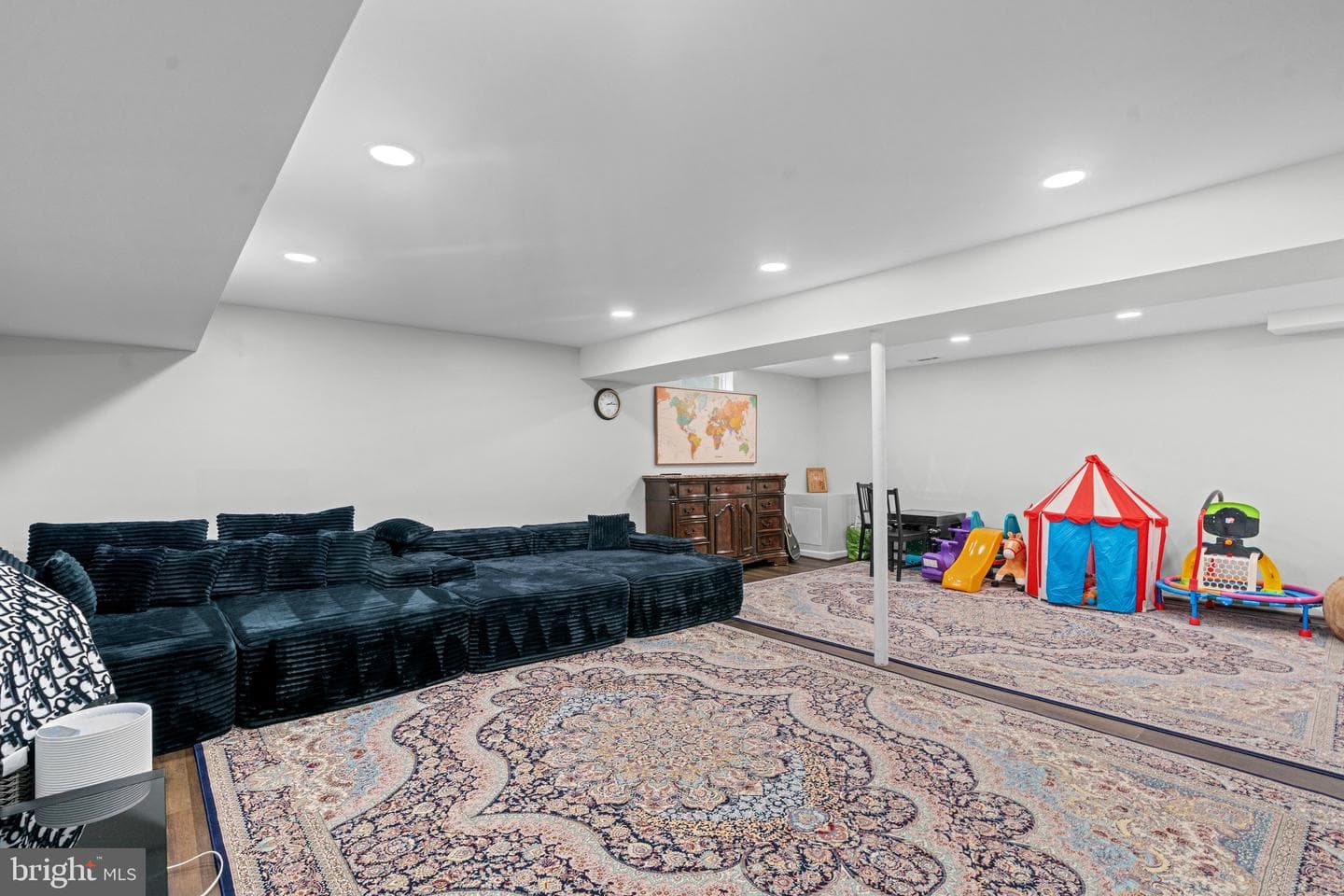 10904 Gainsborough Road photo 39