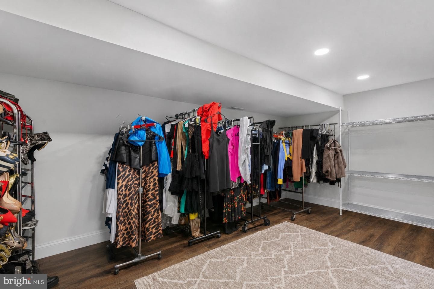 10904 Gainsborough Road photo 40