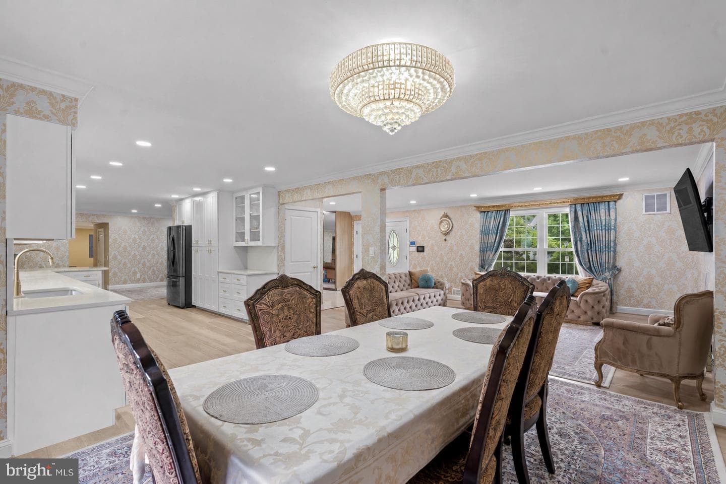 10904 Gainsborough Road photo 9