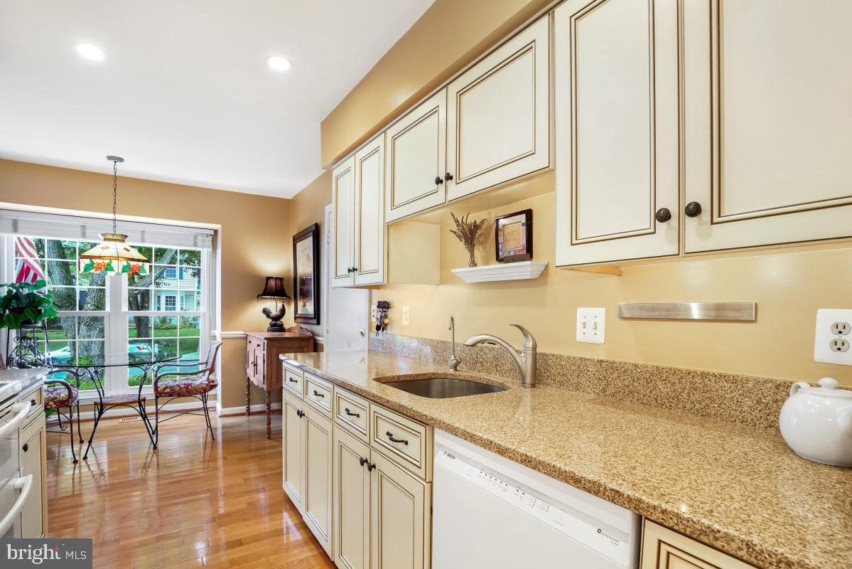 7520 Filbert Terrace photo 9