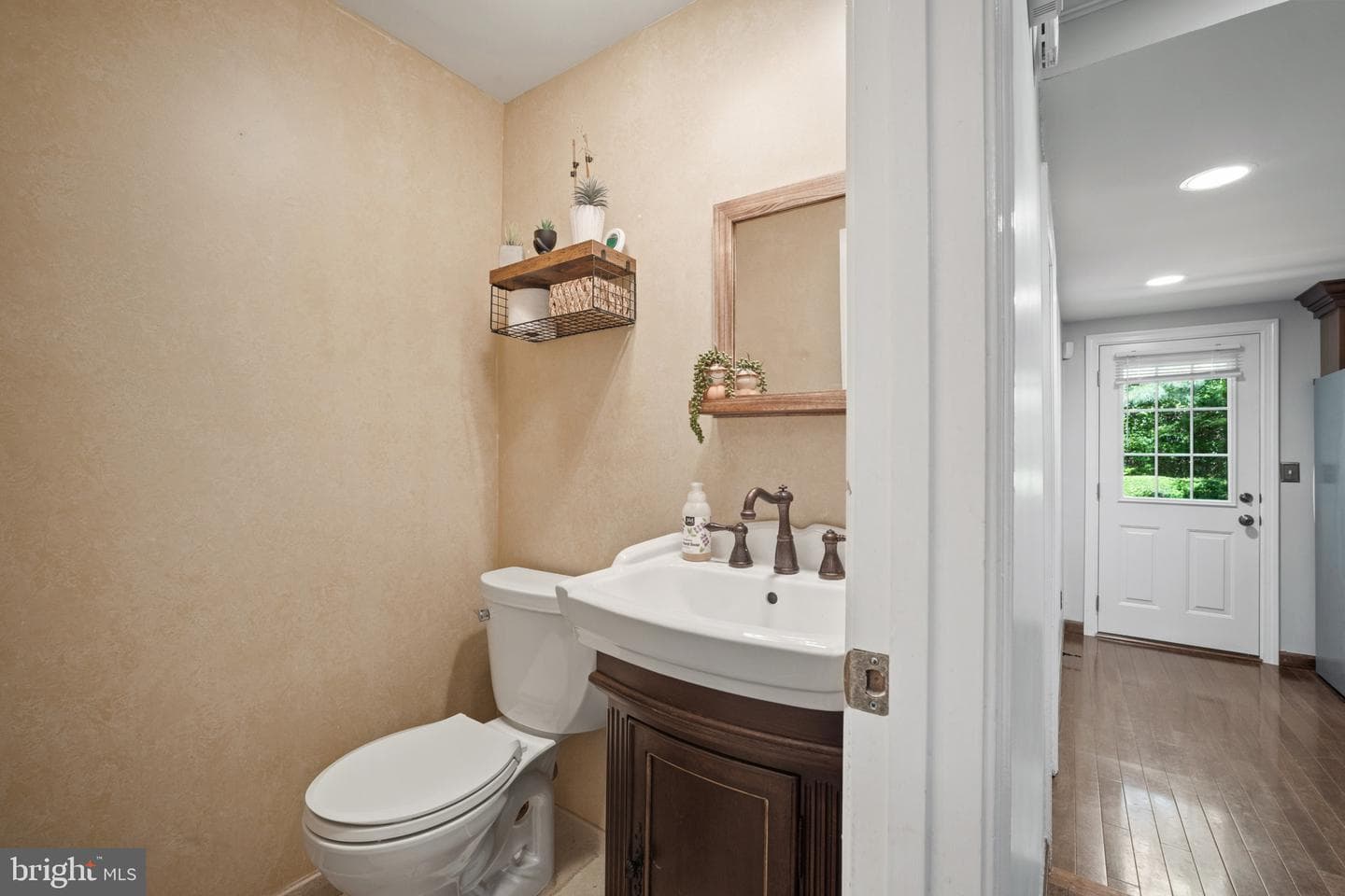 9405 Chatteroy Place photo 11