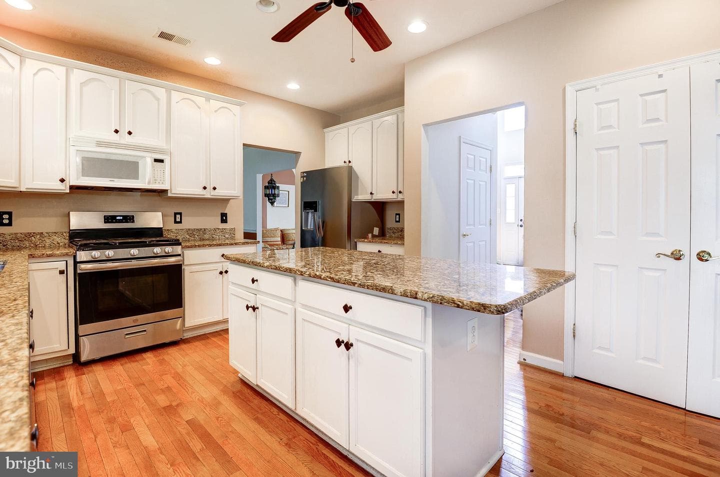 1 Hickory Spring Court photo 17
