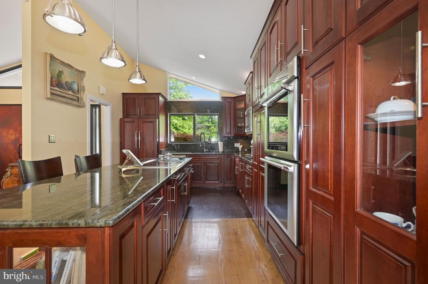 10204 Falls Road photo 12
