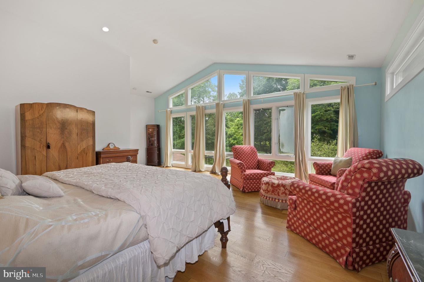 10204 Falls Road photo 29