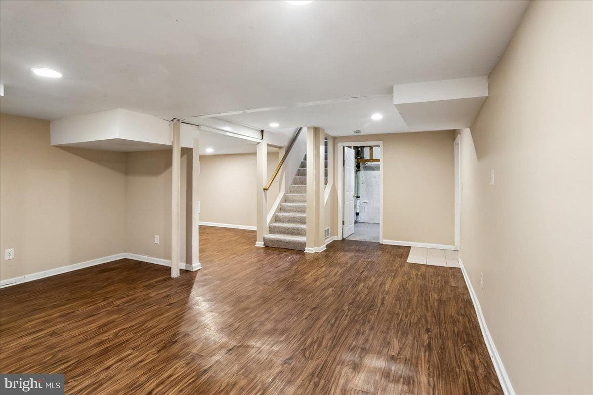 2806 Hardy Avenue photo 20